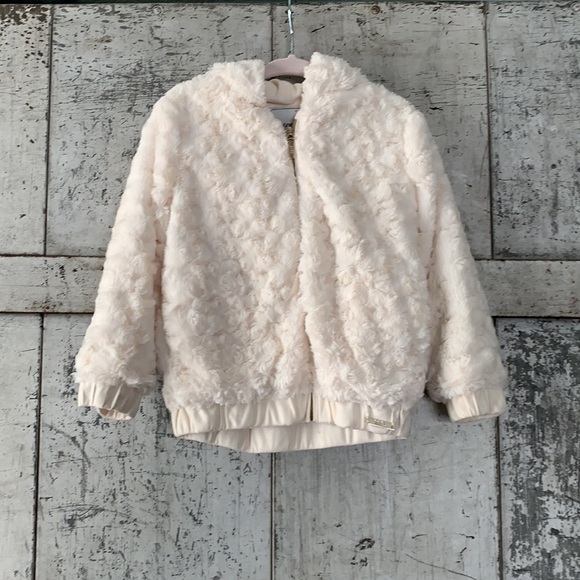 Mayoral Other - 🌟Host Pick🌟 Cream Faux Fur Hoodie 3T